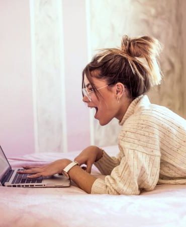 Graphique de Susan Miller et fond d'horoscope mensuel